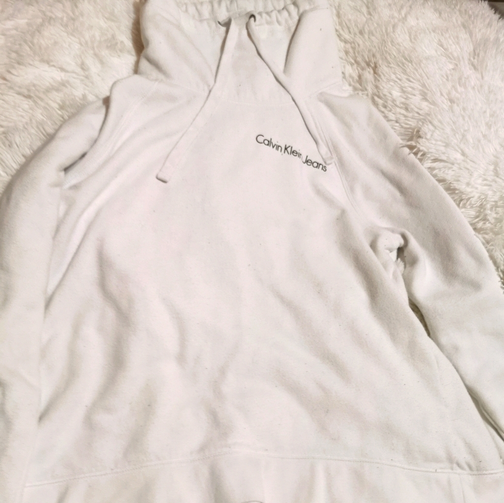 💘❣️NWOT Calvin Klien sweater❣️💘